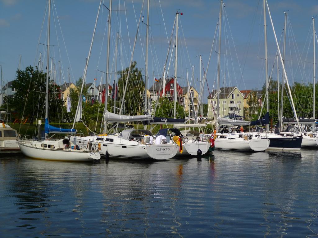 Hotel Adler Greifswald Exteriör bild